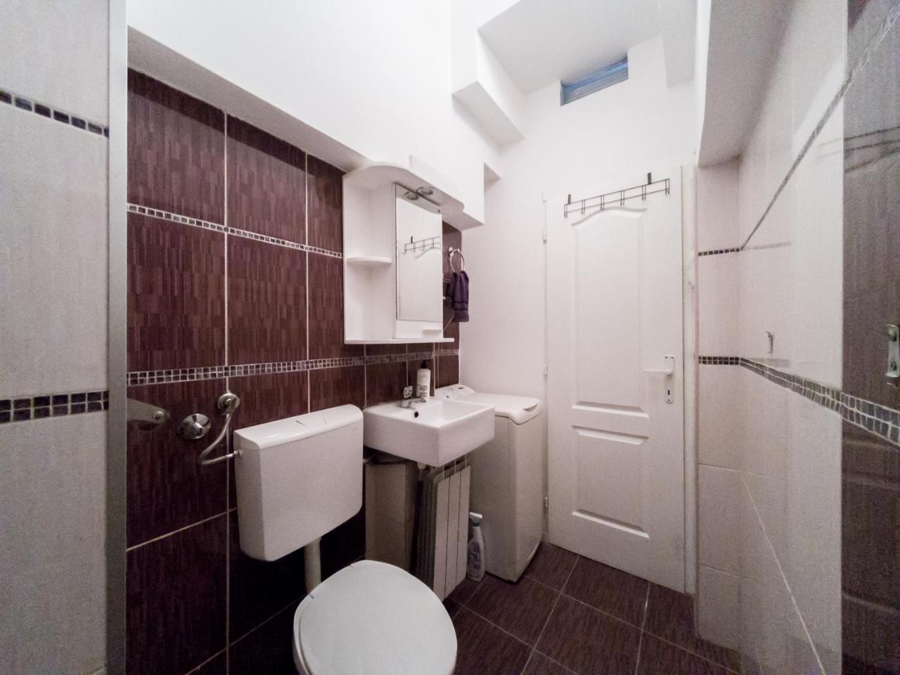 Ema Apartament *